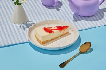 Чизкейк с клубникой