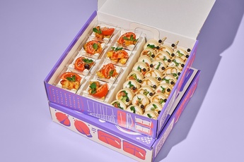 Бокс Мини-салаты и рулетики ассорти