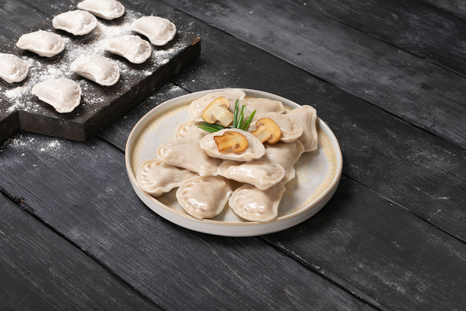 Вареники с картофелем и грибами замороженные Вареники с картофелем и грибами замороженные - Достаевский