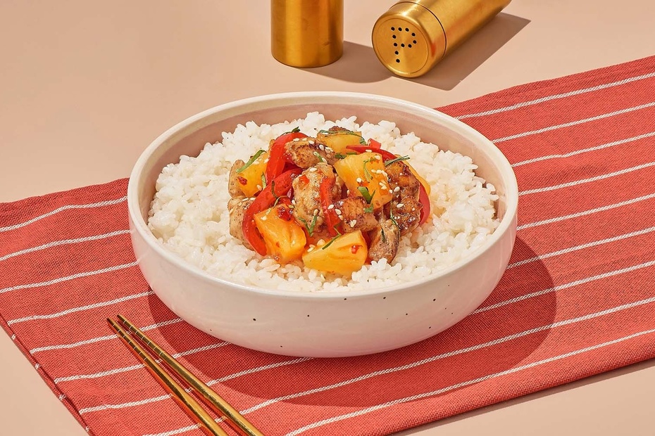 Курица с ананасами и сладким чили Курица с ананасами и сладким чили - Достаевский