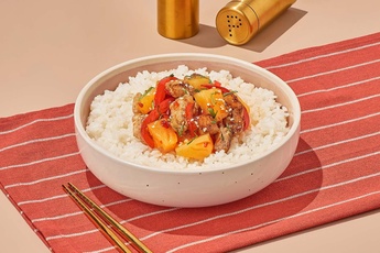 Курица с ананасами и сладким чили