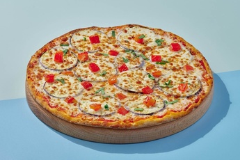 Пицца «Баклажановая» на тонком тесте 30 см