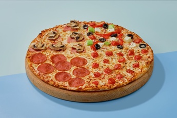 Пицца «Четыре сезона» на тонком тесте 30 см
