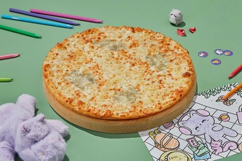 Пицца «Четыре сыра» на тонком тесте 30 см