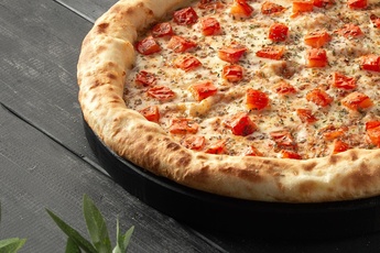 Пицца «Маргарита» с сырным бортом 30 см