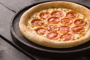 Пицца «Пепперони» 24 см