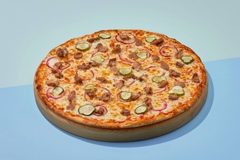 Пицца «Шашлычная» на тонком тесте