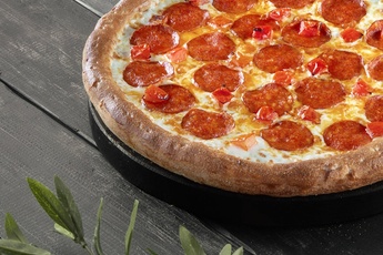 Пицца «Сливочная пепперони» 30 см