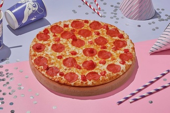 Пицца «Сливочная пепперони» на тонком тесте 30 см