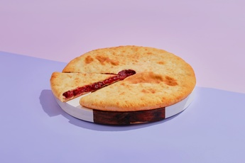 Осетинский пирог 24 см с вишней