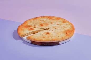 Осетинский пирог 30 см с капустой и яйцом
