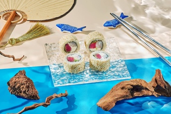 Ролл с тунцом и креветкой 1/2