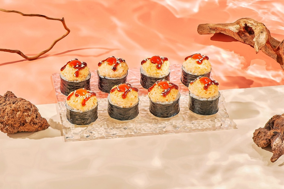 Запеченный ролл с креветкой в сырном соусе Запеченный ролл с креветкой в сырном соусе - Достаевский