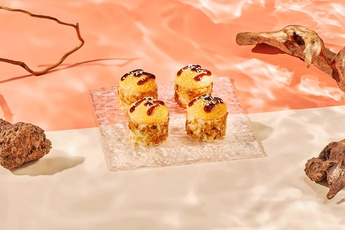 Запеченный ролл с куриными стрипсами и беконом 1/2