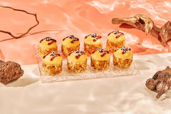 Запеченный ролл с куриными стрипсами и беконом