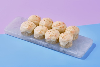 Запеченный ролл с моцареллой и креветкой