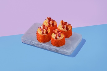 Запеченный ролл с тигровой креветкой 1/2