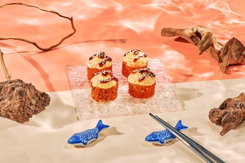 Запеченный «Шичими-ролл» с креветкой 1/2