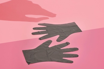 Перчатки одноразовые