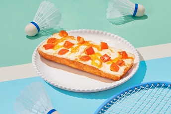 Брускетта с беконом и чеддером