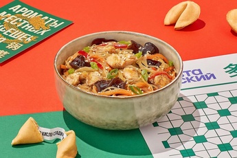 Курица с фунчозой