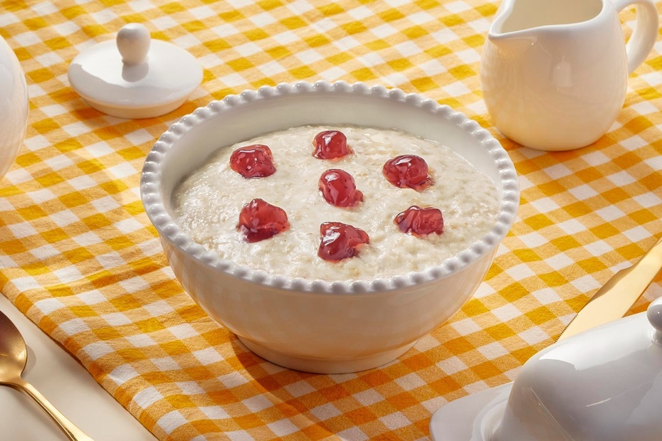 Овсяная каша с черникой и яблоками на кокосовом молоке - Достаевский